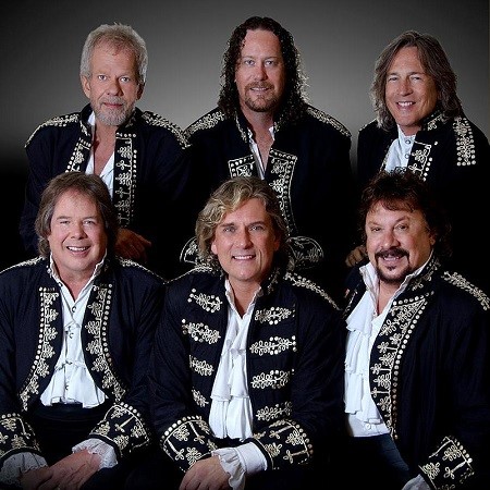 PAUL REVERE'S RAIDERS